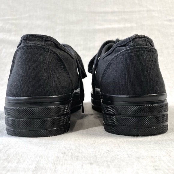 Divided black canvas lace-up platform sneakers - Picture 5 of 11